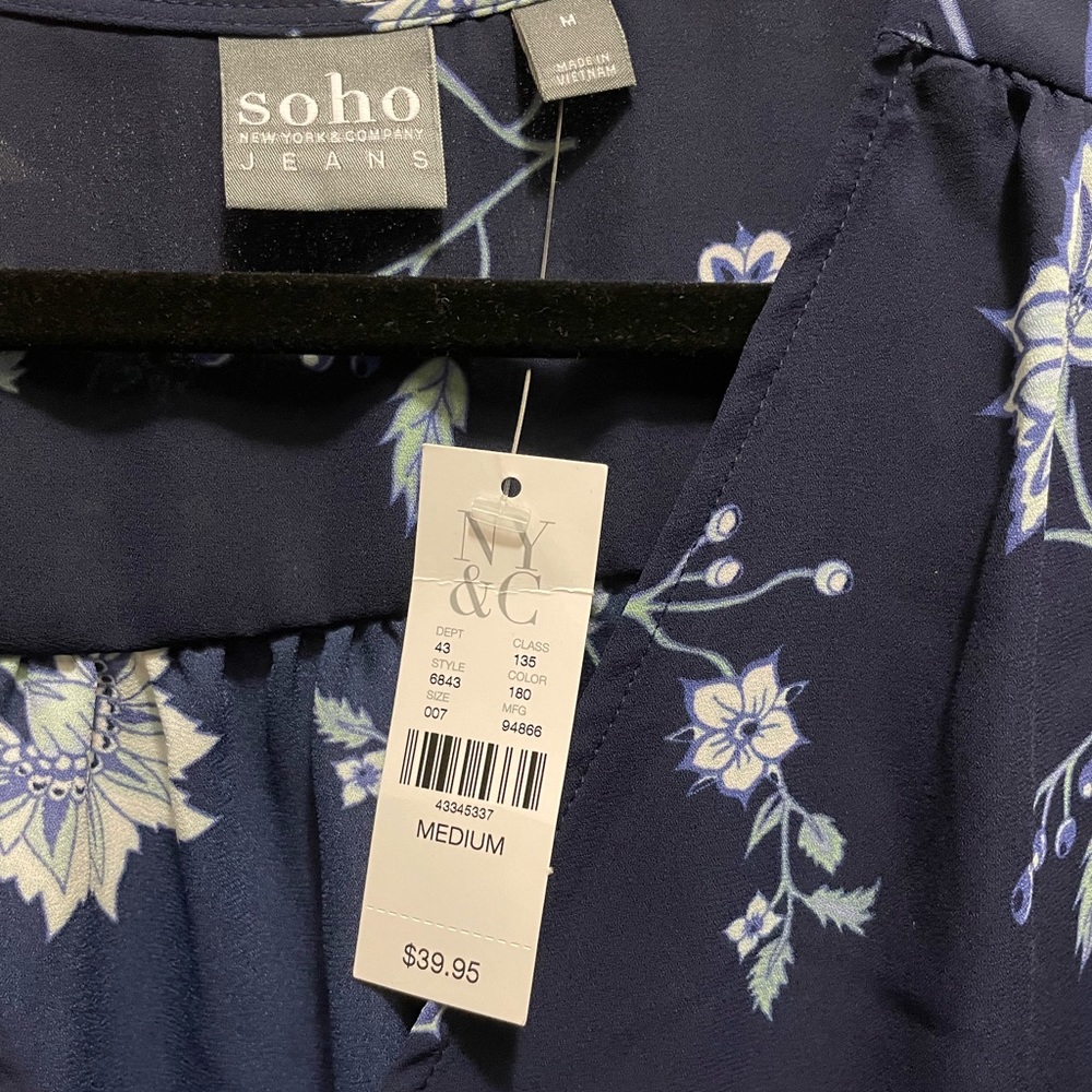 SOHO Tops - Picture 7 of 7